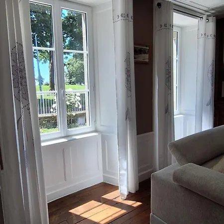 Grand Familial 5 A Ally, Dans Le Cantal A Cote De Salers 度假居 *